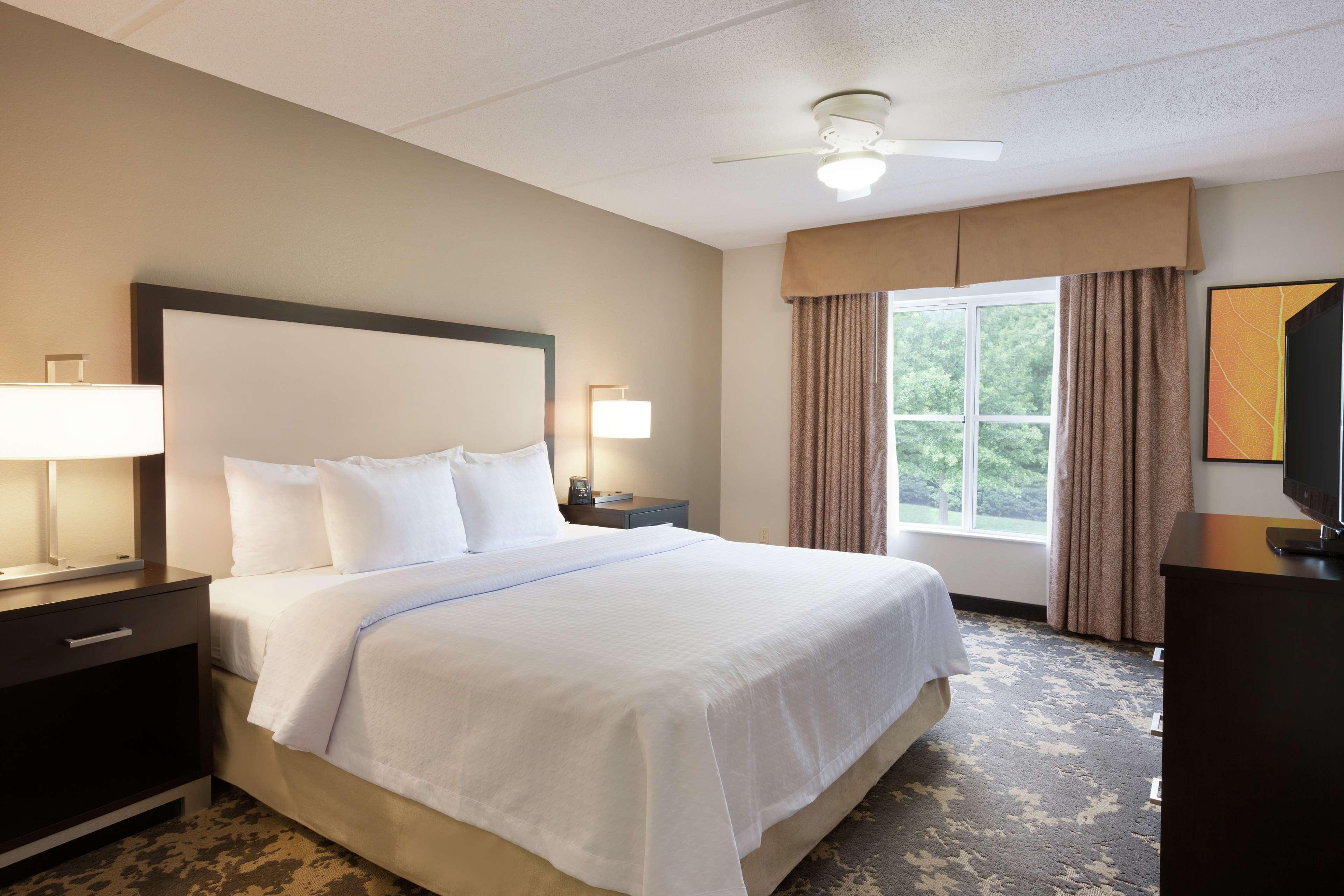 Homewood Suites By Hilton Charlotte Airport מראה חיצוני תמונה