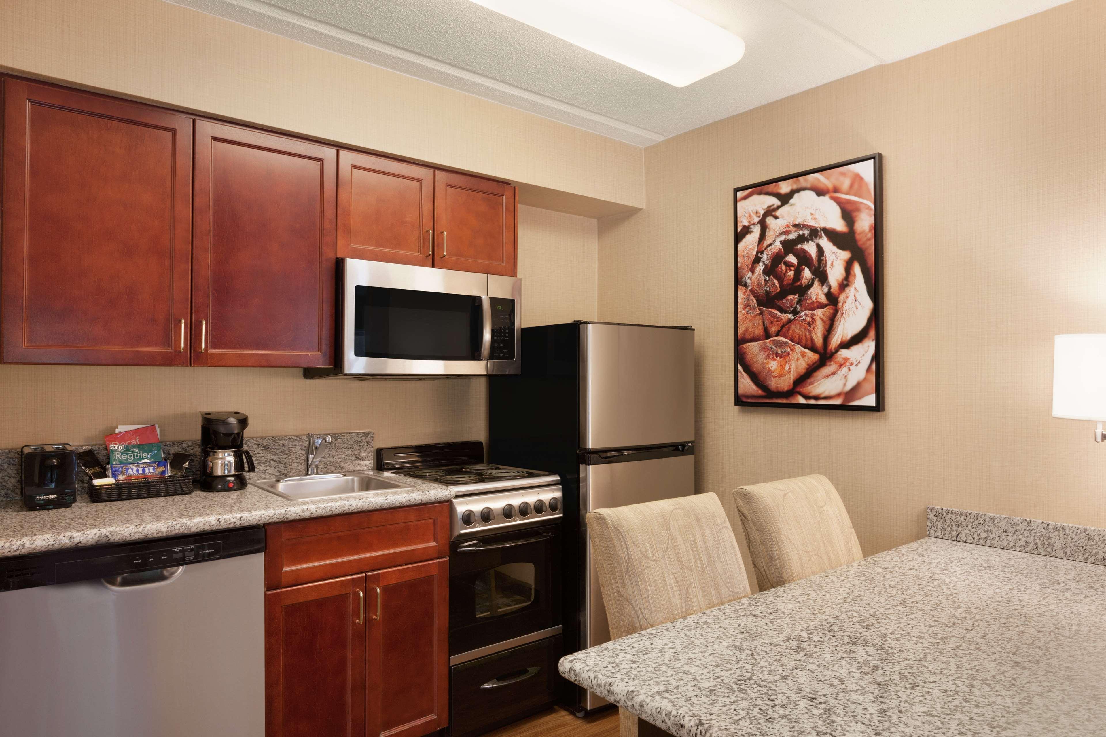 Homewood Suites By Hilton Charlotte Airport מראה חיצוני תמונה