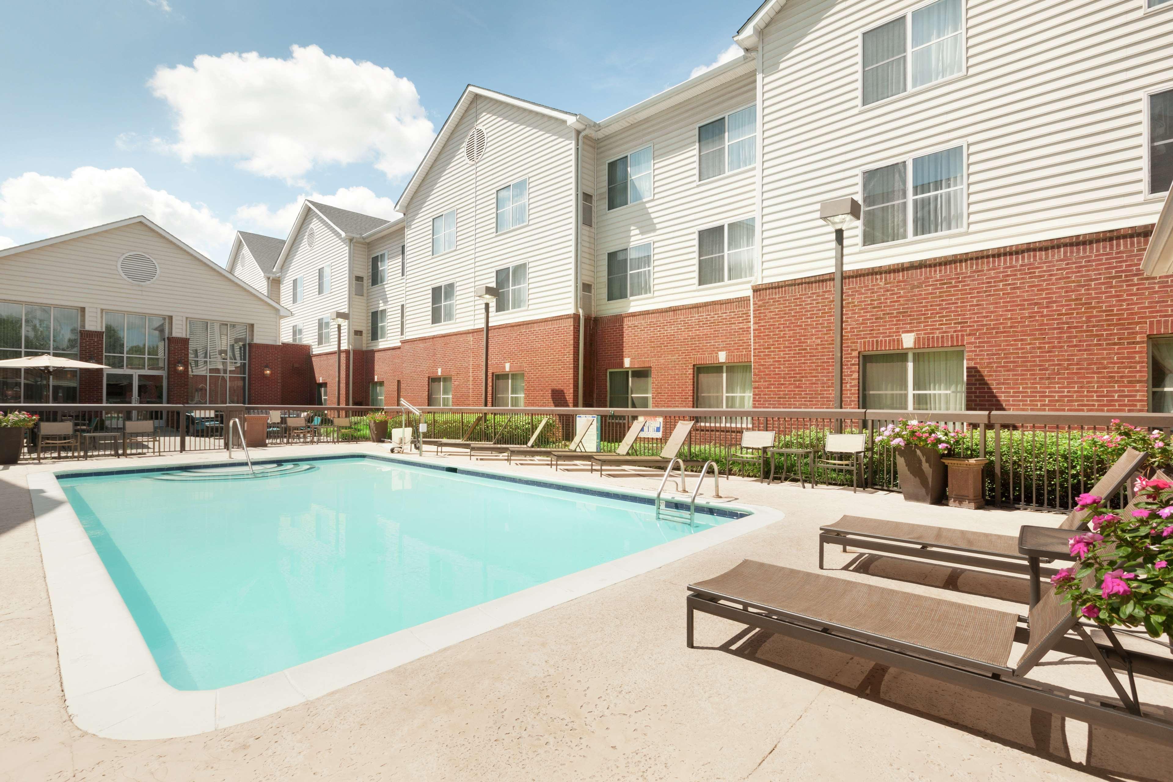Homewood Suites By Hilton Charlotte Airport מראה חיצוני תמונה