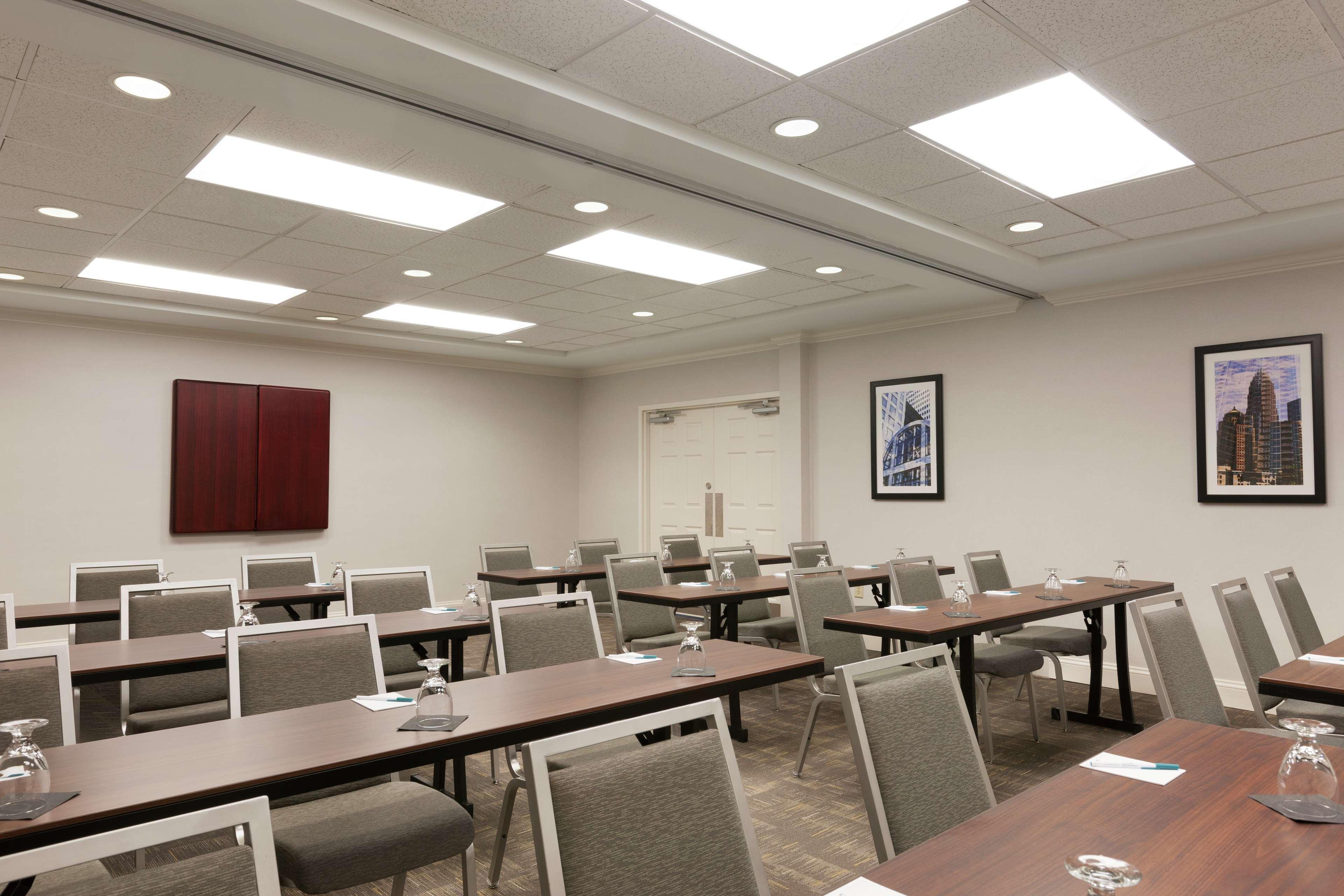 Homewood Suites By Hilton Charlotte Airport מראה חיצוני תמונה
