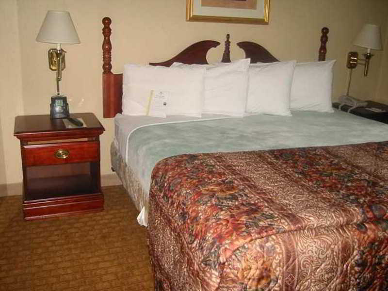 Homewood Suites By Hilton Charlotte Airport מראה חיצוני תמונה